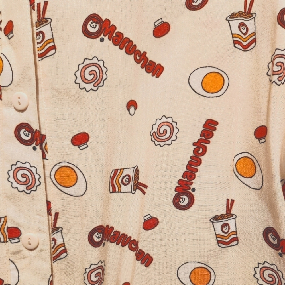 BoxLunch Maruchan Logo Boxy Button Up Tie-Front Woven Short Sleeve Top Size L - Picture 8 of 9